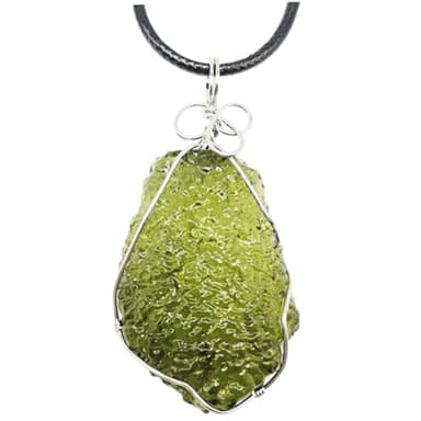 Hotainoys Moldavite Necklace, Green Irregular Crystal Meteorite Necklace with Metal Support and Leather Rope, Moldavite Pendant for Birthday Meteorite